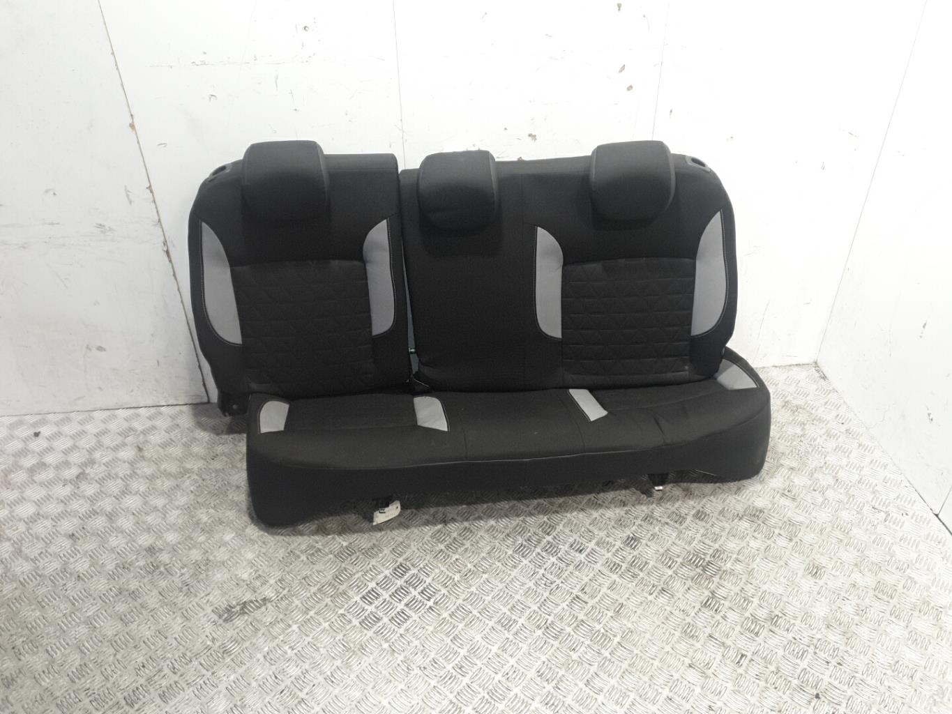 Banquette Arriere Kit Deriv Vp Occasion Dacia Sandero Phase