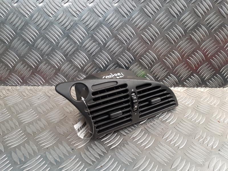 Grille ventilation tableau de bord 9683043377 Citroën C3 Picasso