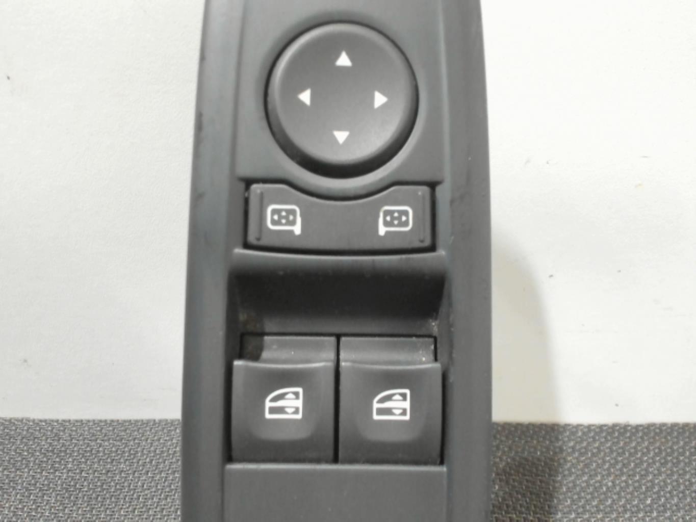 2008-2016 Bouton commande interrupteur lève-vitre avant gauche Renault Megane 3 