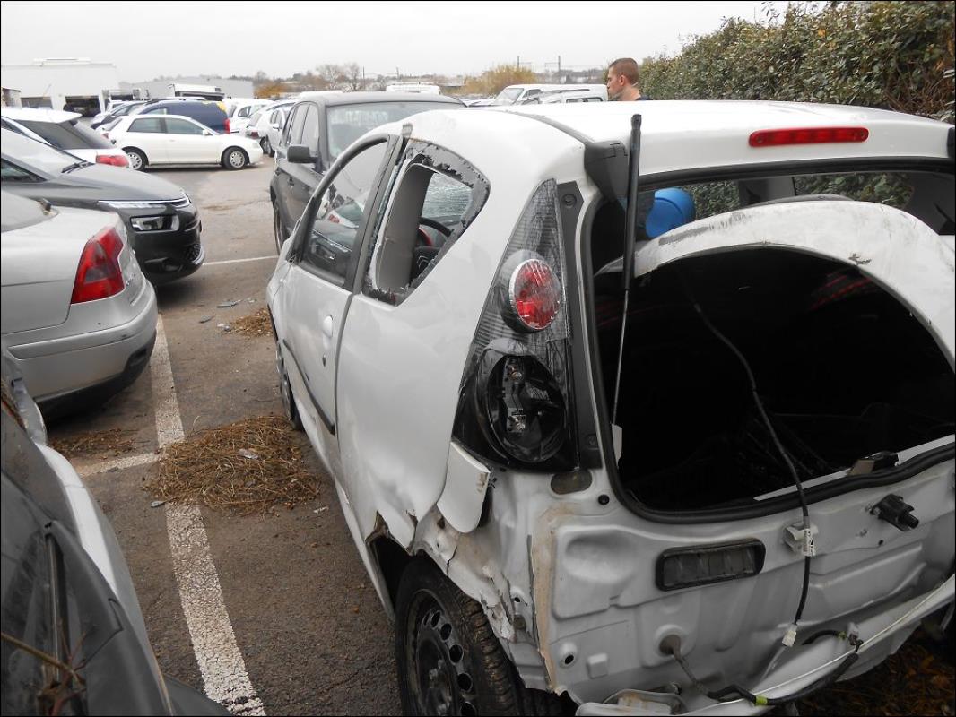 Foto pieza de coche